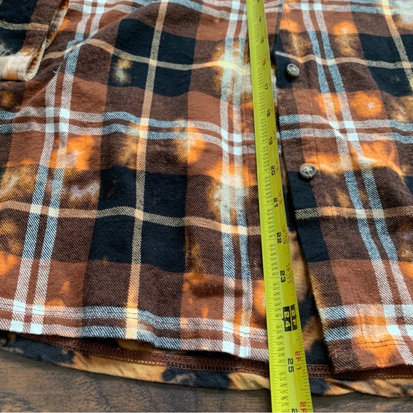 NWT boutique America Tie Died Flannel Button Down XS - Picture 5 of 6